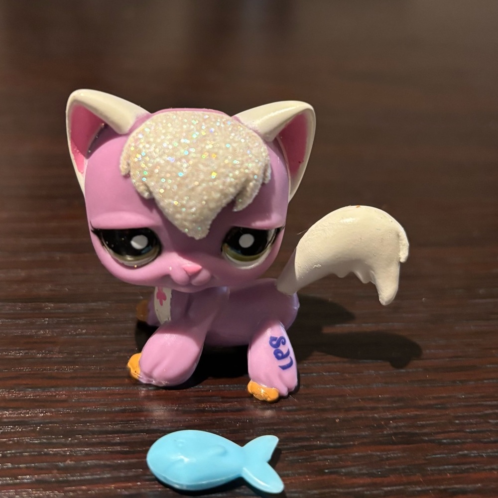 Authentic Littlest Pet Shop #2271 Glitter Sparkle Purple Longhair Angora Cat LPS